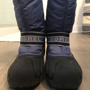 Shoreline kids snow boots size 1